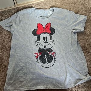 2x Disney Shirt